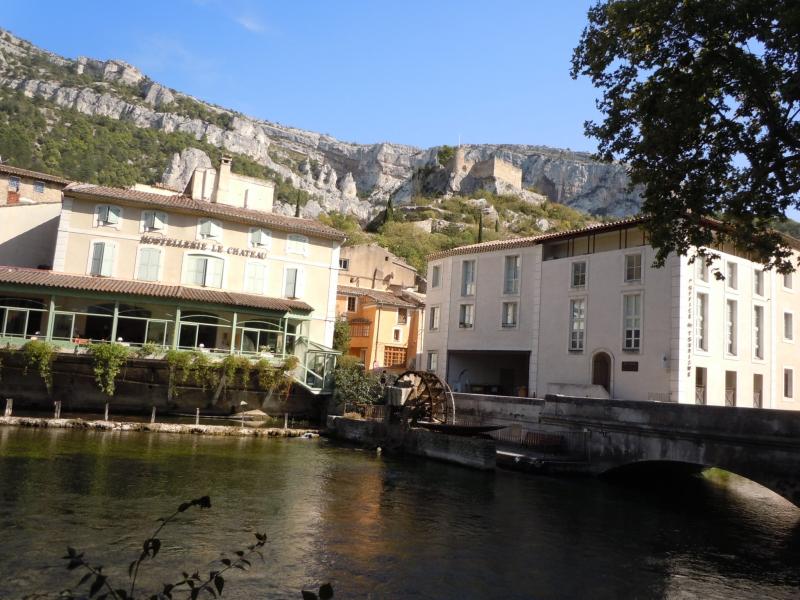 Cliquez sur l'image pour la voir en taille réelle 

Nom : 		voyage sept 2014 PACA 019.jpg 
Affichages :	1 
Taille :		86,2 Ko 
ID : 			370053