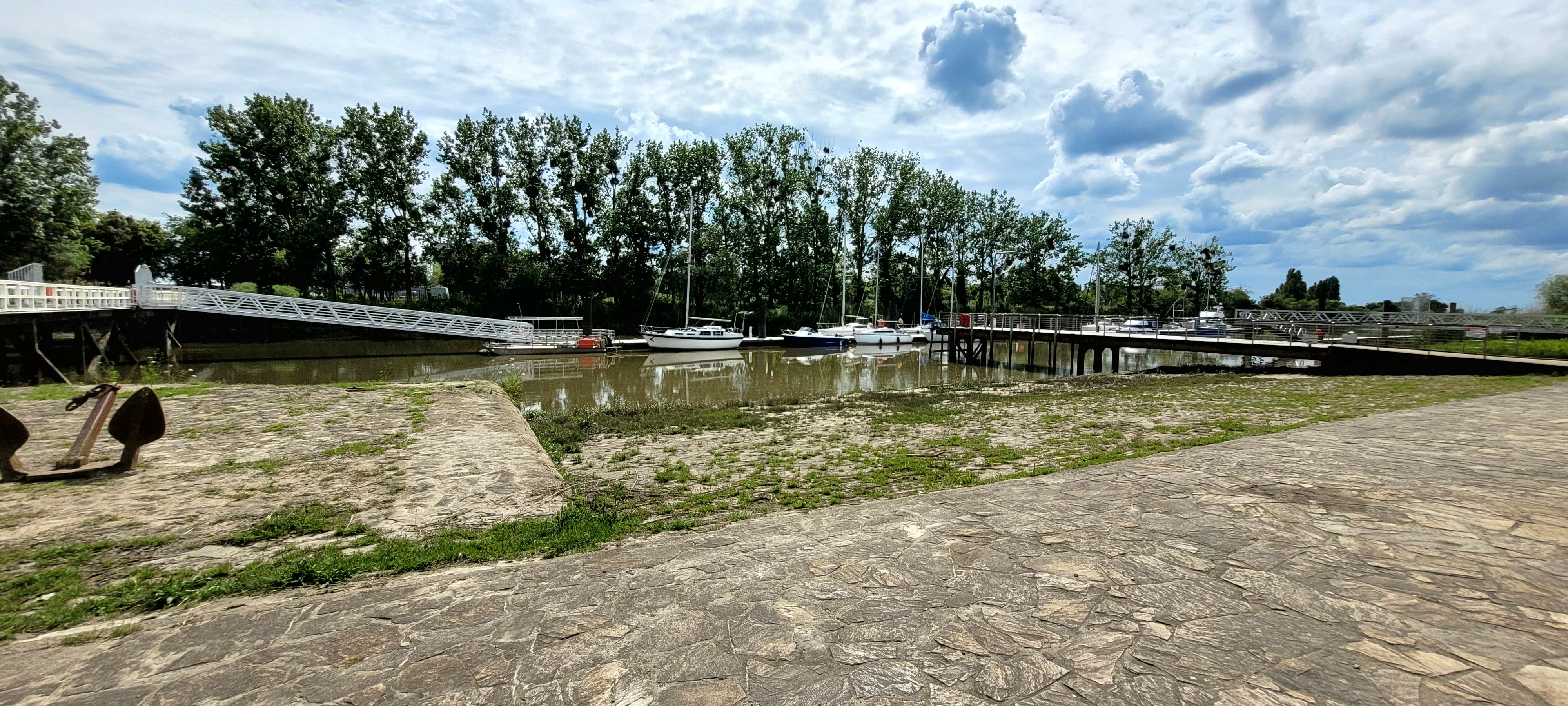 Cliquez sur l'image pour la voir en taille réelle 

Nom : 		20240525_162532.jpg 
Affichages :	129 
Taille :		2,64 Mo 
ID : 			474006
